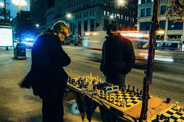 No Rush. .
.
.
.
#chess #chessmaster #chicagophotographer #instagram,, #windycity #instatravel #streetchess #chicagostreets #siren #chill #nightphotography #longexposure #14mm #rokinon #cameraraw #raw #underexposure #canon #lowlight #streetlight #bla