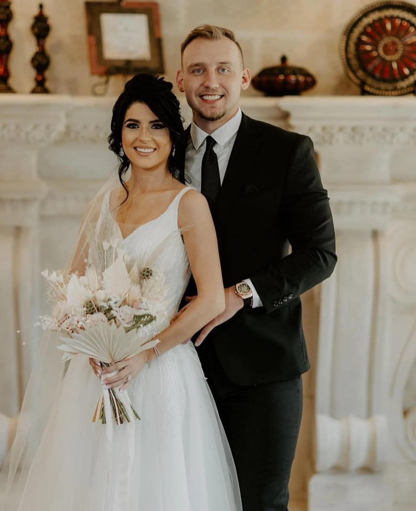 Look at those smiles... Congrats to our last week gorgeous couple Viktoriya &amp; Daniel 💖 

Captured by @pastushok.r 
.
.
.
.
#wedding #weddingstyle #weddingday #brideandgroom #weddingflowers #bridalbouquet #bride #realwedding #realweddingmoments #
