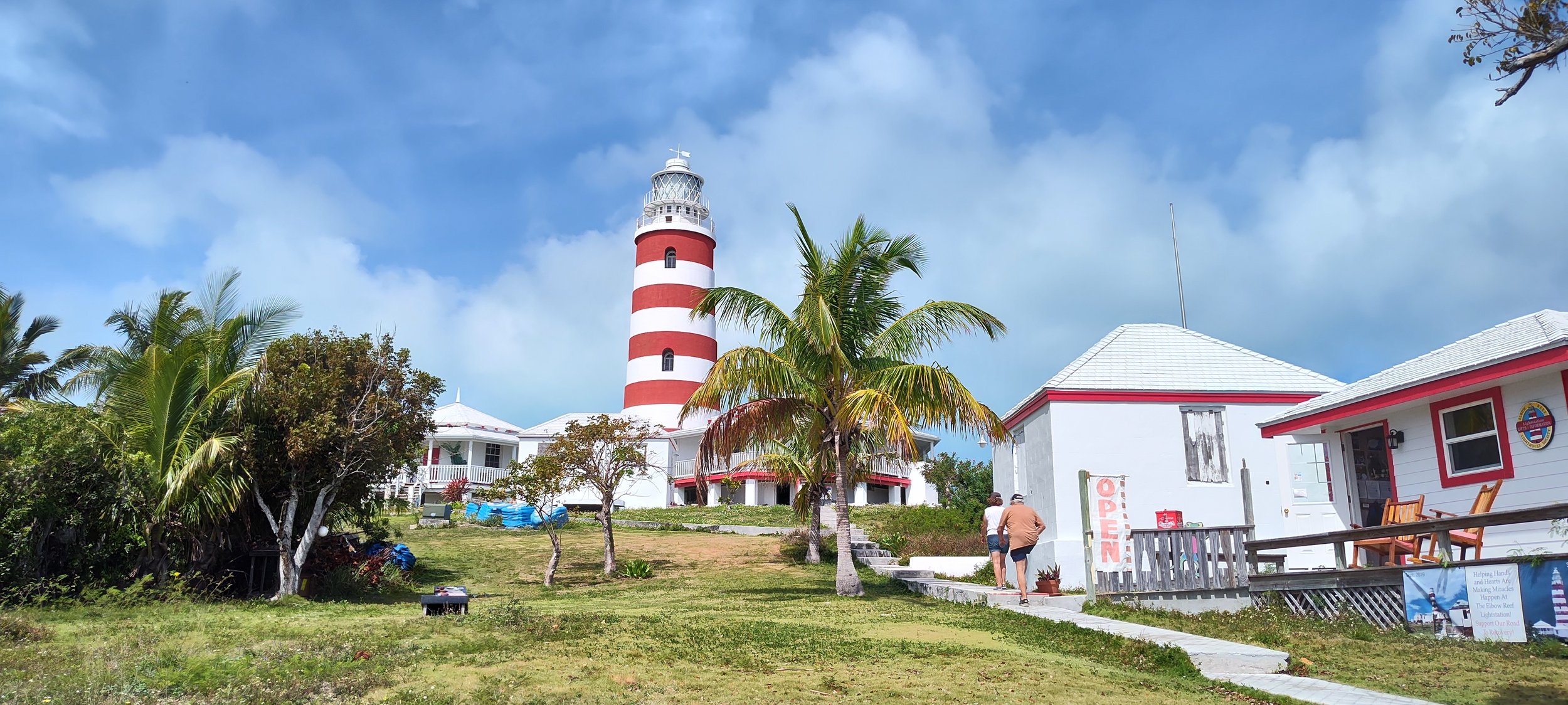 Lighthouse in Hopetown.jpg