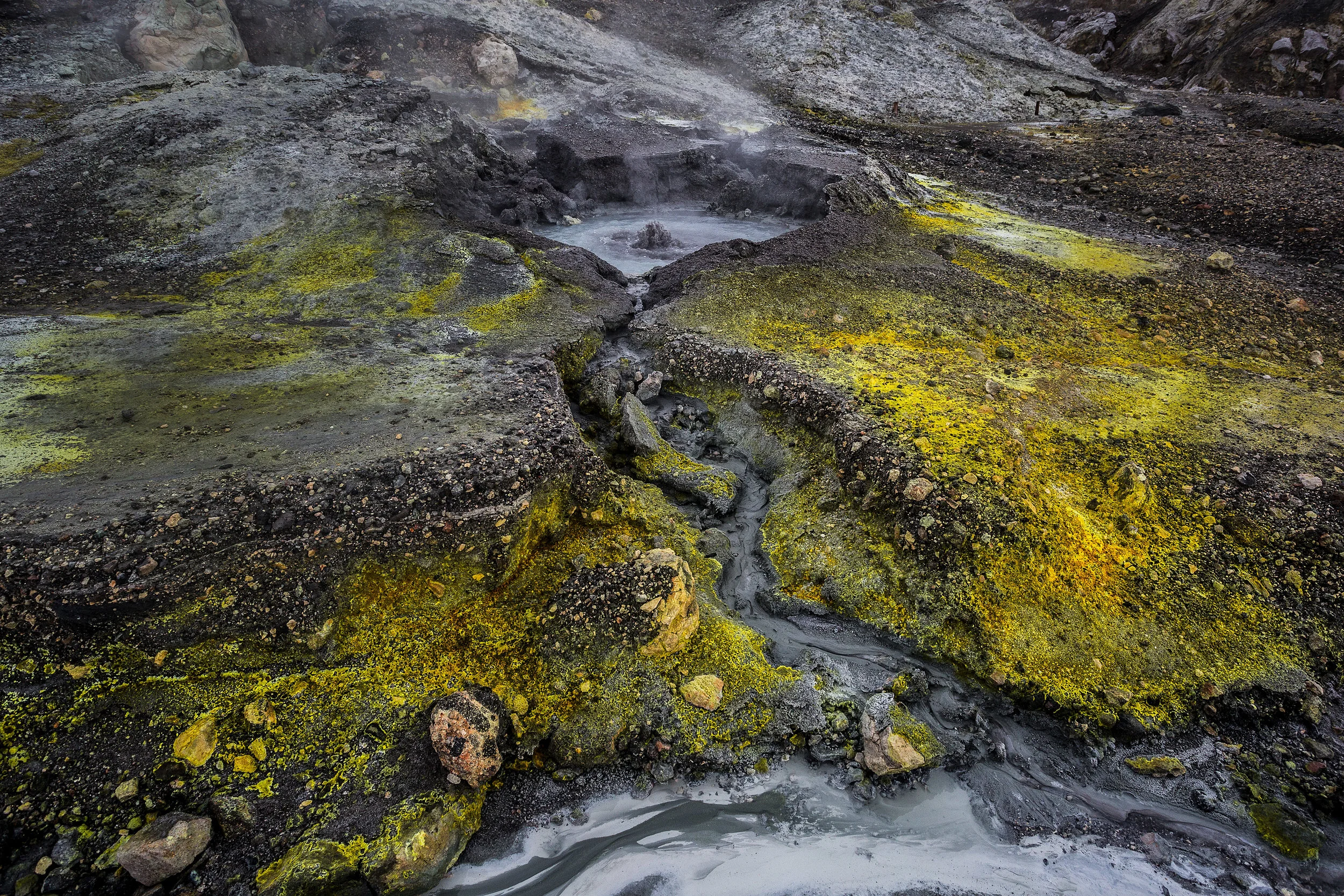 Sulfur_vulcan-Modifica-2.jpg