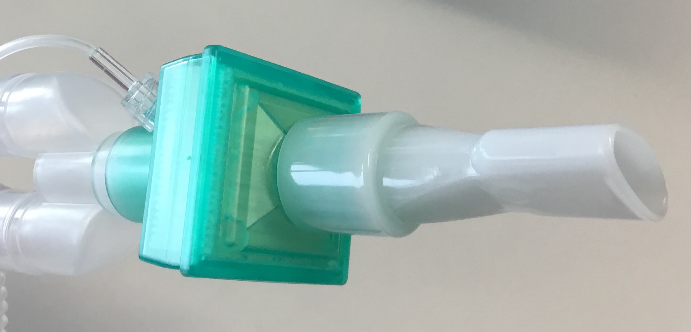 An Entonox mouthpiece attached to a circle, Mapleson or BVM (with patient breathing only through their mouth) can be used to provide 100% oxygen for preoxygenation in patients who will not tolerate an occlusive face mask.