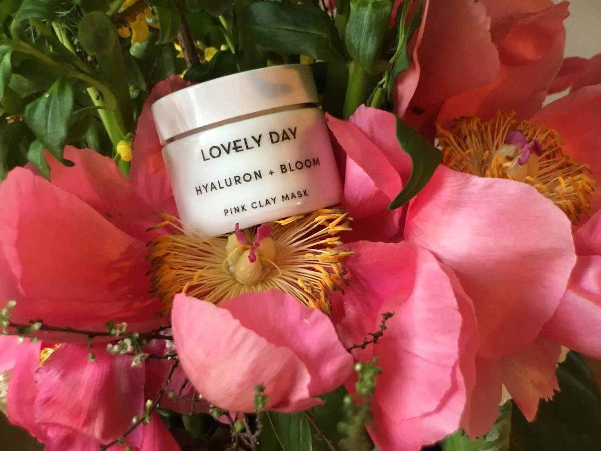 Mit dem Code HEYPRETTY10 bekommt ihr bei Lovely Day Botanicals 10% auf euren Einkauf, ohne Mindestbestellwert und einmal pro Kunde, gültig bis 30. Juni 2017.
