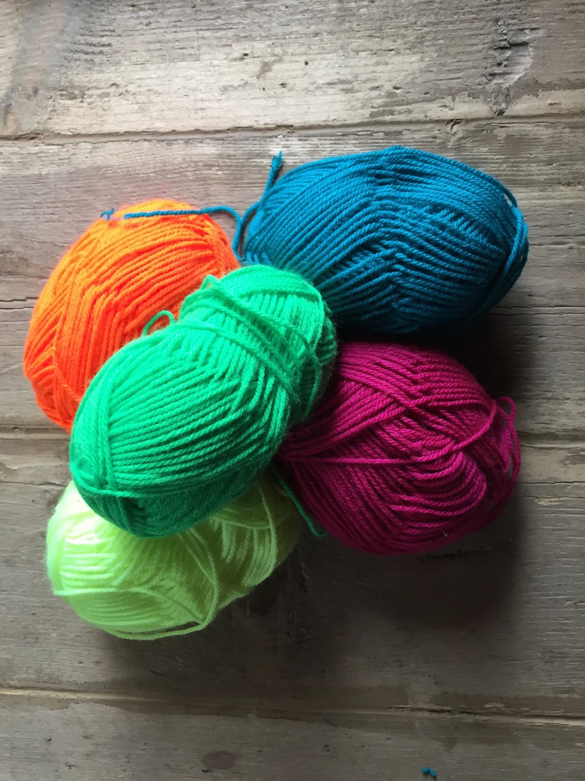 hoiberlin-regenbogen-aus-wolle-diy-2.jpg