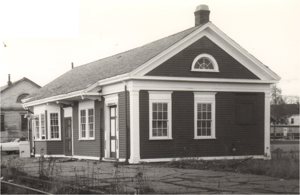 Canaan's new depot and freight shed (background). Courtesy Canaan Historical Society.