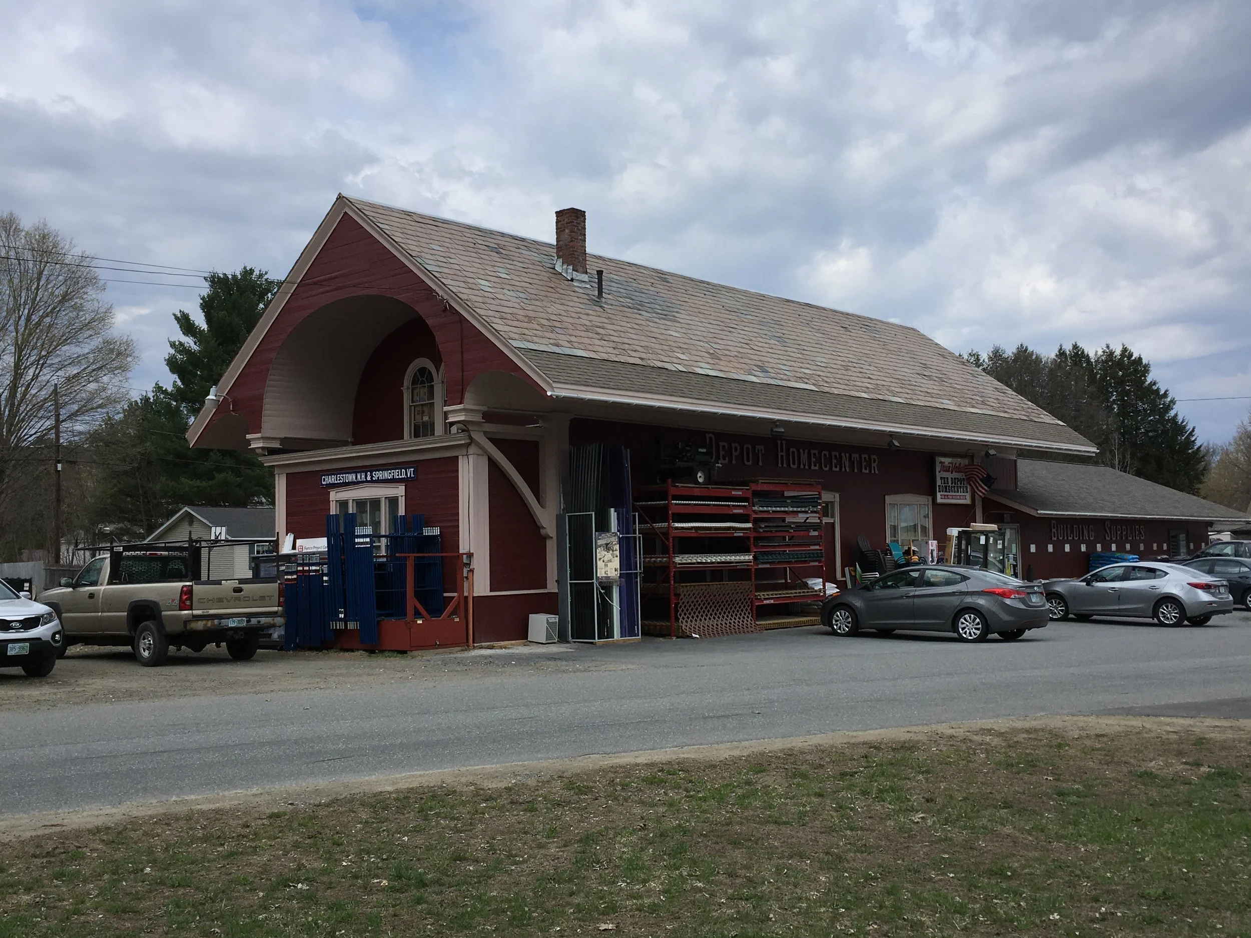 It's Handy Having these Historic Hardware Stores — New Hampshire