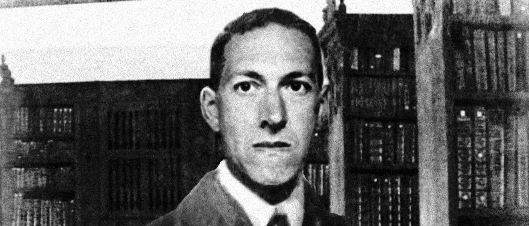 lovecraft_in_library-e1444420607722.jpg