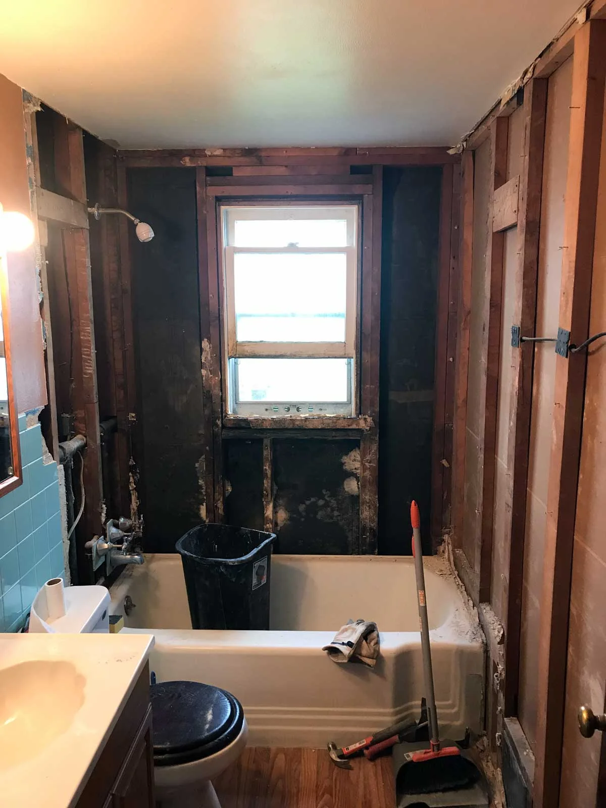 15 Day Bathroom Renovation Demolition 02