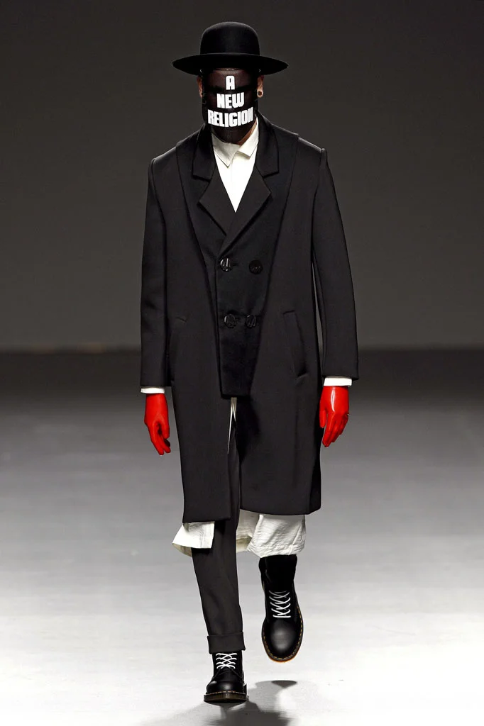 store_44_pasarela_352293168_682x.jpg
