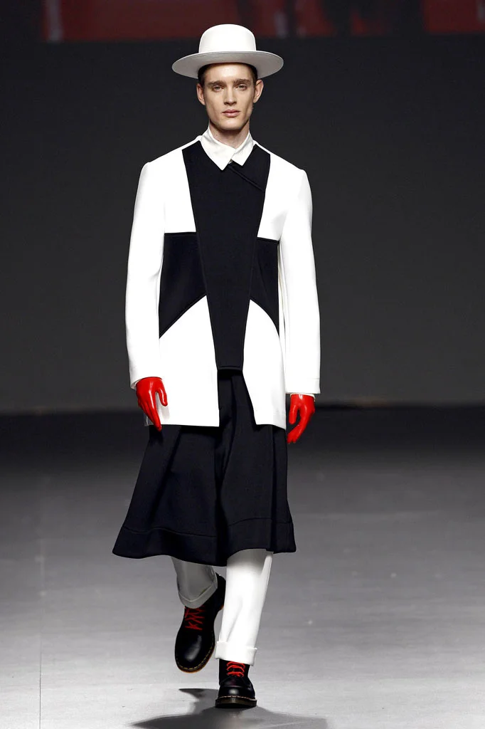 store_44_pasarela_570112757_682x.jpg