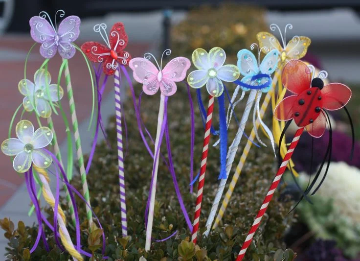 2e3bdcfb4bb113fab27cafb9e317ae81--tinkerbell-fairies-tinkerbell-party (1).jpg