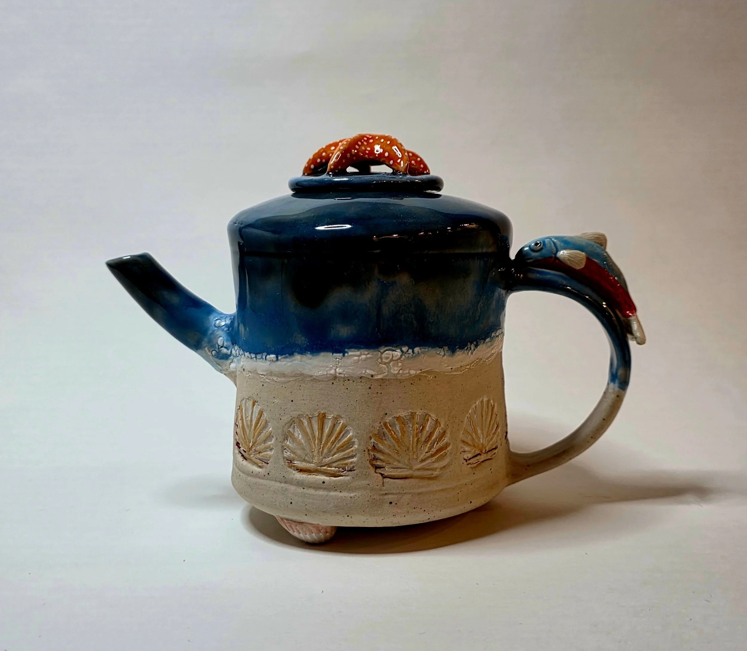Tea for 2 at the Beach - Leslie Pierson