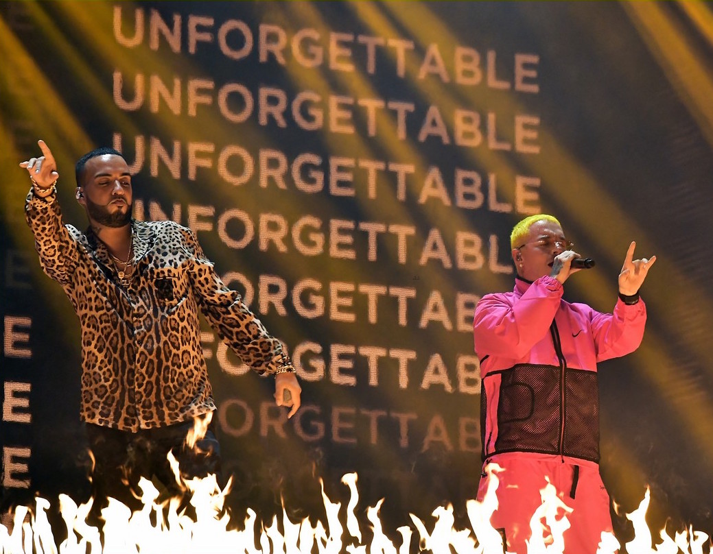 camila-cabello-and-sofia-carson-have-real-life-princess-moments-at-latin-grammy-awards-2017-25 copy.jpg