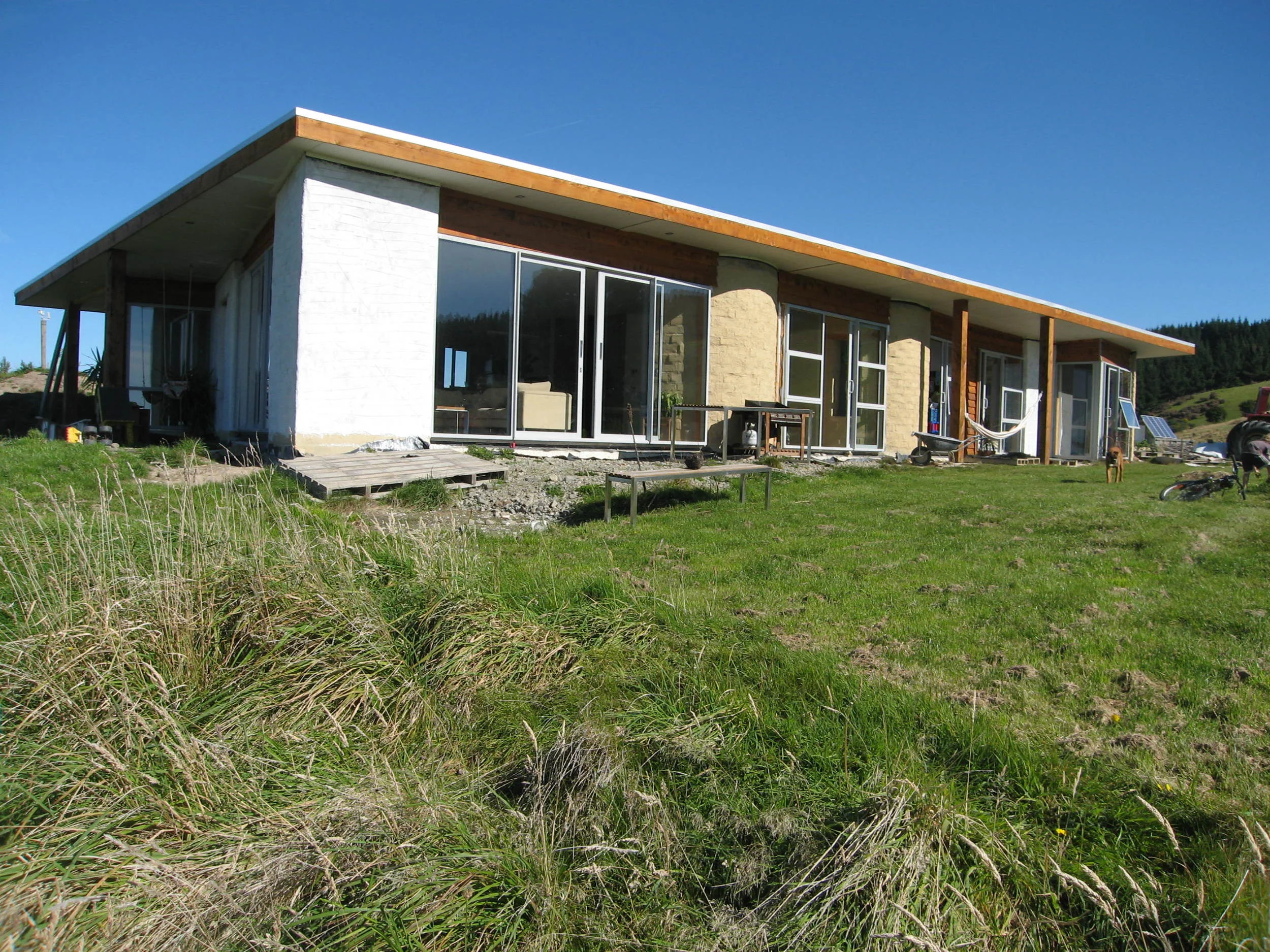   Mud Brick House | Greta Valley, New Zealand | 2011    Role:  Carpenter   Project:  Mud Brick House new construction     