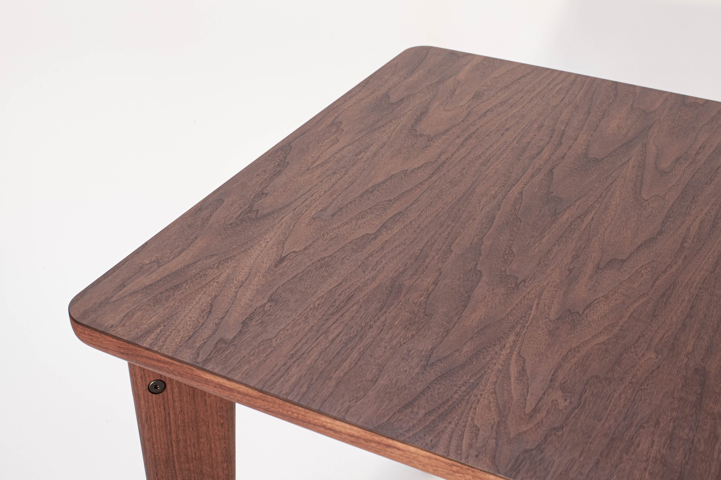  Bungalow Table | Oakland, CA | 2022    Role:  Fabrication &amp; Design Lead    Project:  Personal Client 