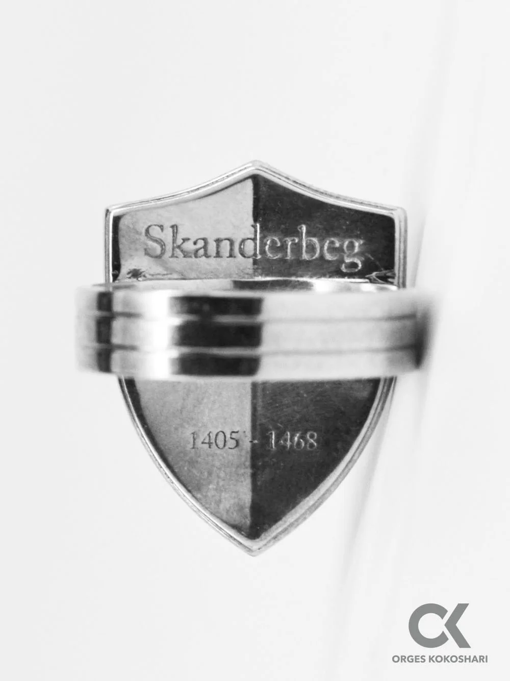 shield_ring_copyright_2016_Orges_Kokoshari_07A.jpg