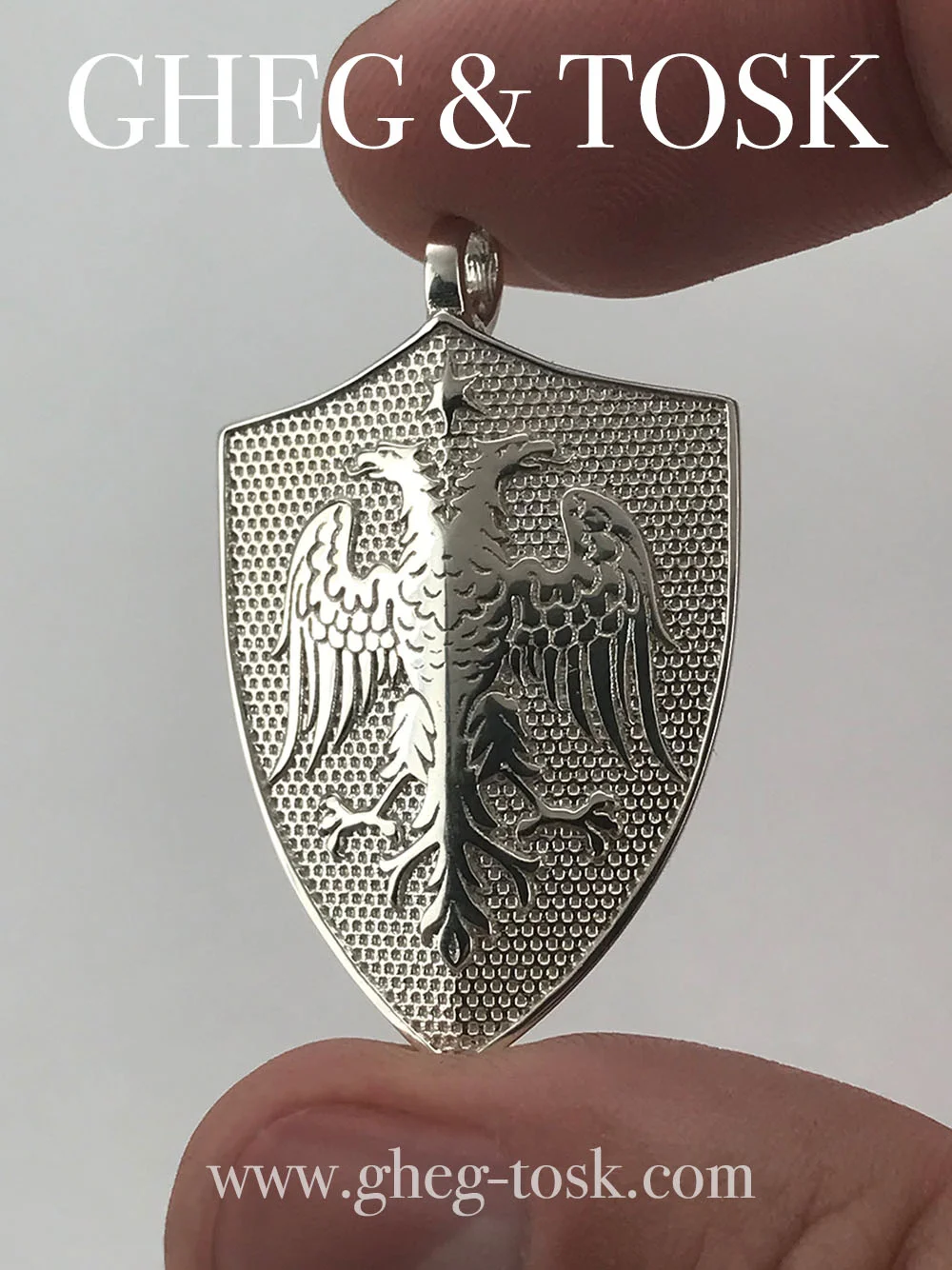 Shield_Pendant_2016_Orges_Kokoshari_01.jpg