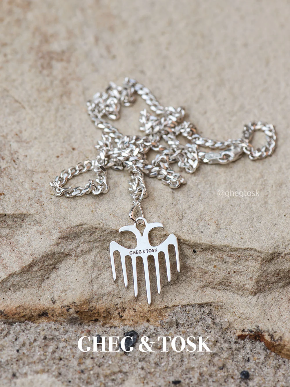 Mens_GT_Logo_pendant_07.jpg