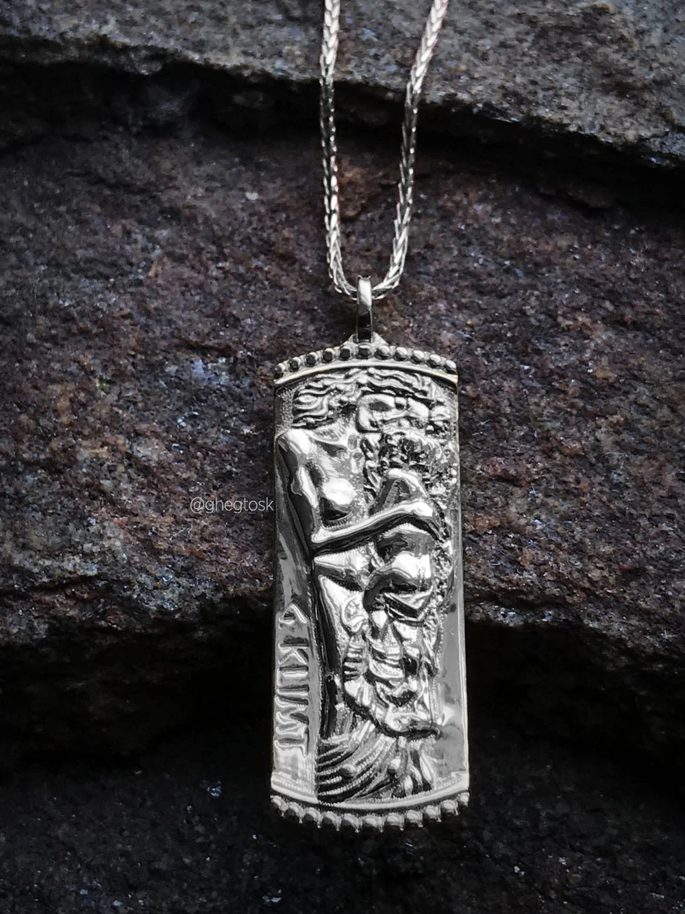 Mother_child_GhegTosk_copyright_2019_02Silver.jpg