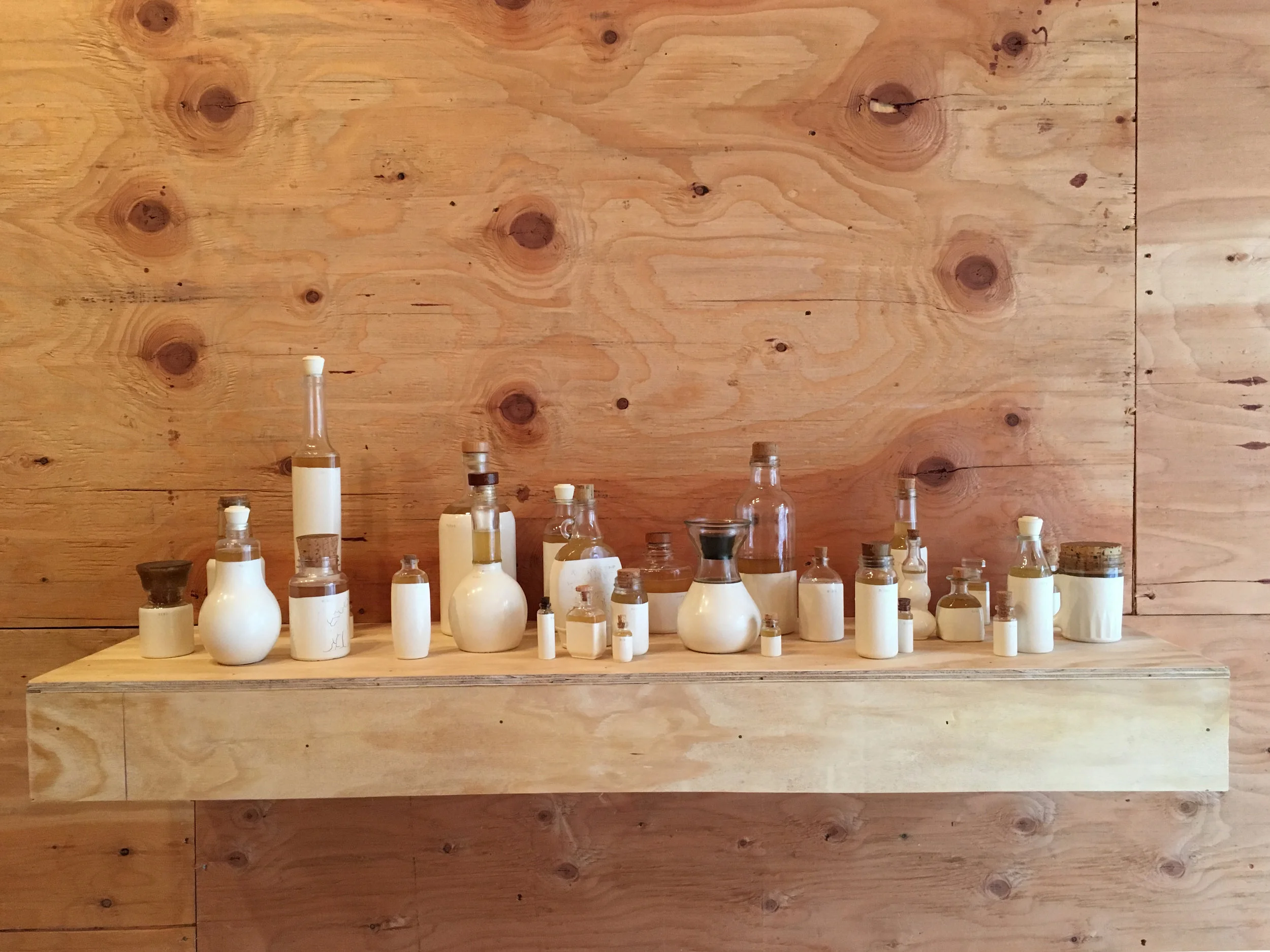 Opens October 6, 2018 A Guide to the Field's inaugural exhibition, Encampment , is an installation collection of conceptual products that offer expanded possibilities of comfort, camping, modern life, and shifting notions of home in an ever-migratory society. Curated by J.Morgan Puett and Abby Lutz David Brooks/Jorge Colombo/Barbara de Vries/Mark Dion/Hope Ginsburg/Gary Graham/ Brooke Grant/Jeffrey Jenkins/Alex A. Jones/Cameron Klavsen/Leigh Claire La Berge/ Abby Lutz/Kristyna & Marek Milde/J. Morgan Puett/ Rebecca Purcell/ Gina Siepel/Shelley Spector/Allison Smith/Caroline Wallner/ Allison Ward/Natalie Wilkin/Caroline Woolard/Amy Yoes https://www.aguidetothefield.com/encampment/