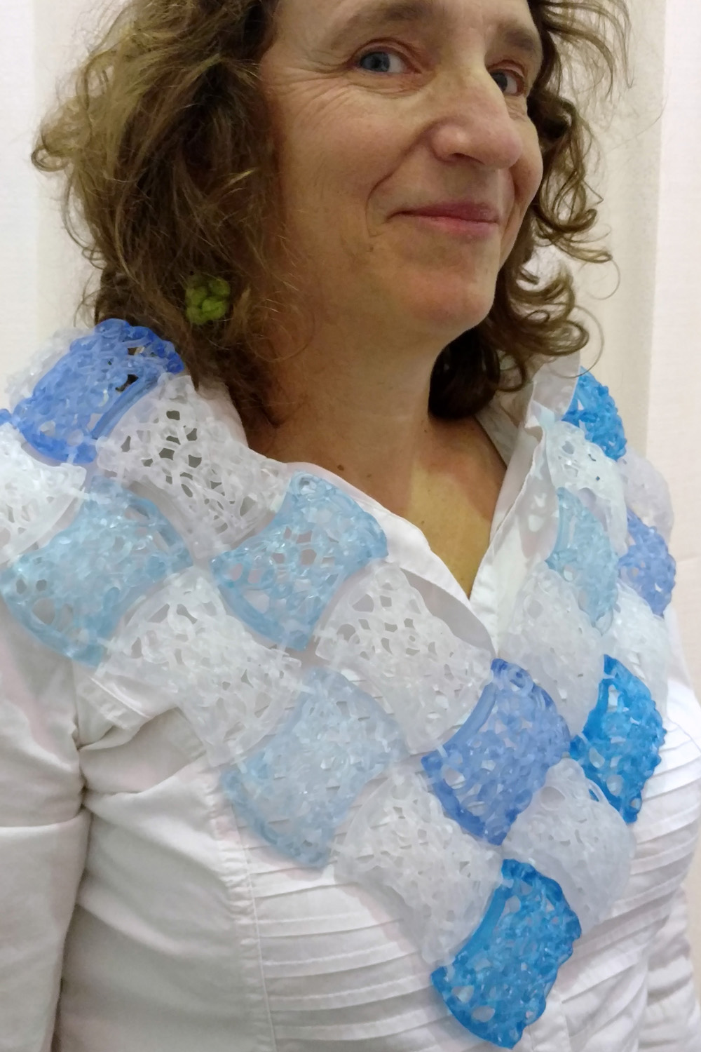 Preliminary neckpiece