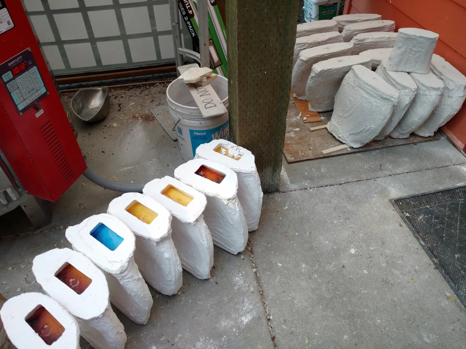 molds done and waiting.jpg