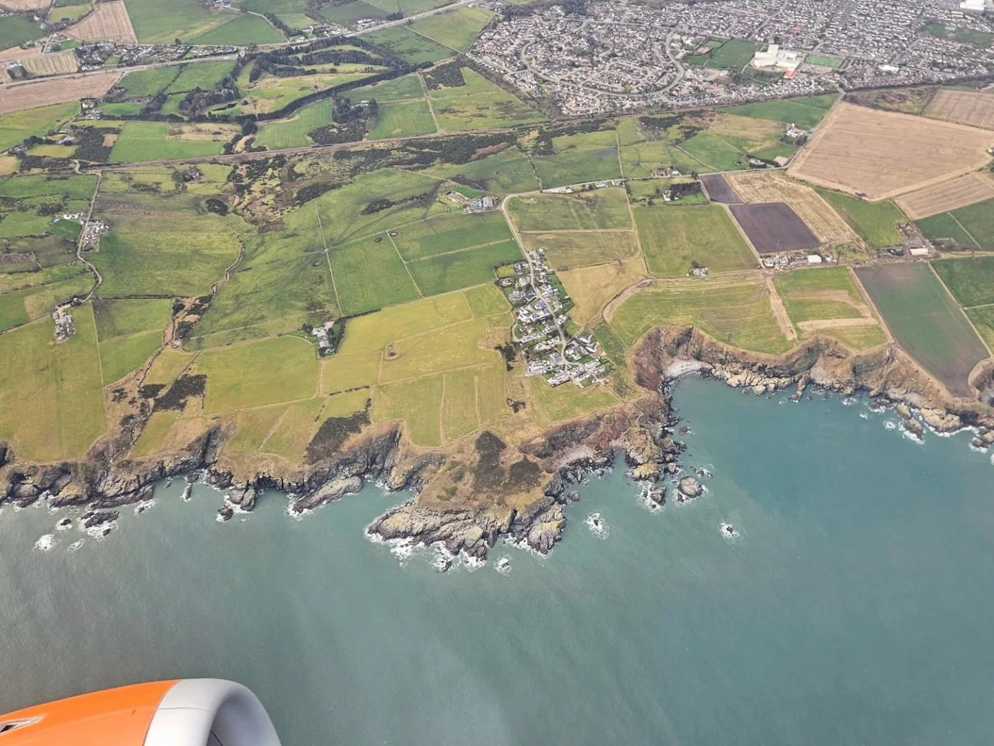 I sometimes forget how wonderful the Aberdeenshire Coastline is. Got a unique view today on my way back home from London! 😊