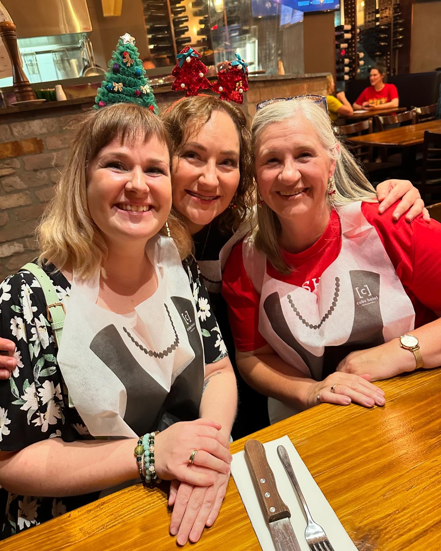 So many Christmas catch ups and birthday celebrations over great steaks last week with more to come - make sure you have booked your table !!! 

Cube Hotel Toowoomba Great Steak Good Times 

#steak #catchup #christmas #steak #meat #steaklover #birthd