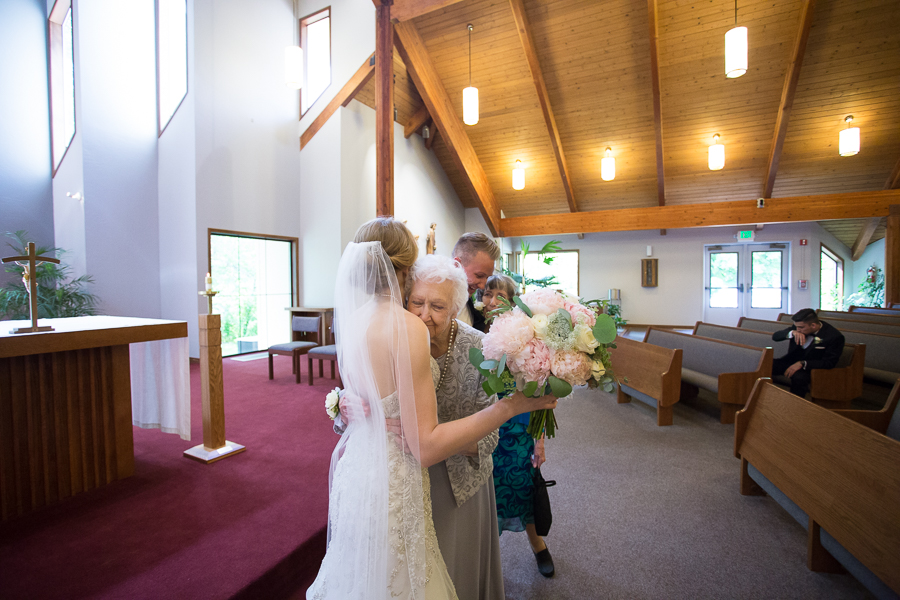 beckenridge-vineyard-wedding-salem-oregon-venue-24.jpg