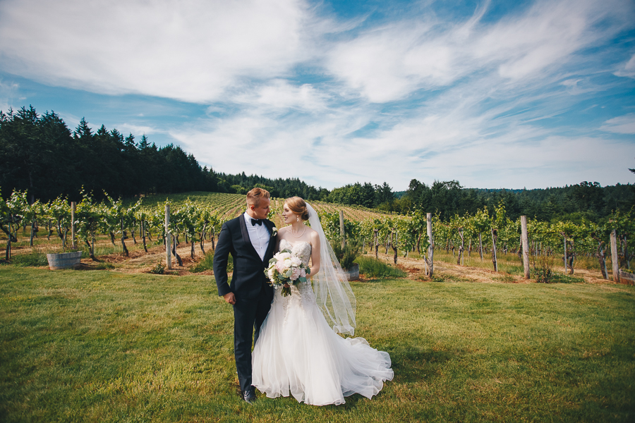beckenridge-vineyard-wedding-salem-oregon-venue-33.jpg
