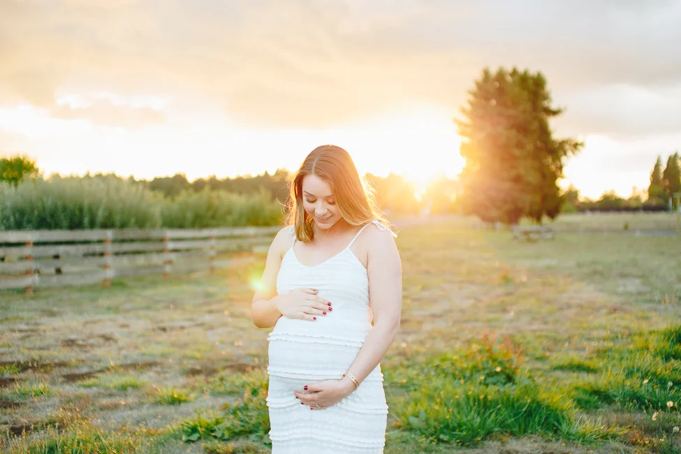 danielle-maternity-champoeg-oregon-blog-7.jpg