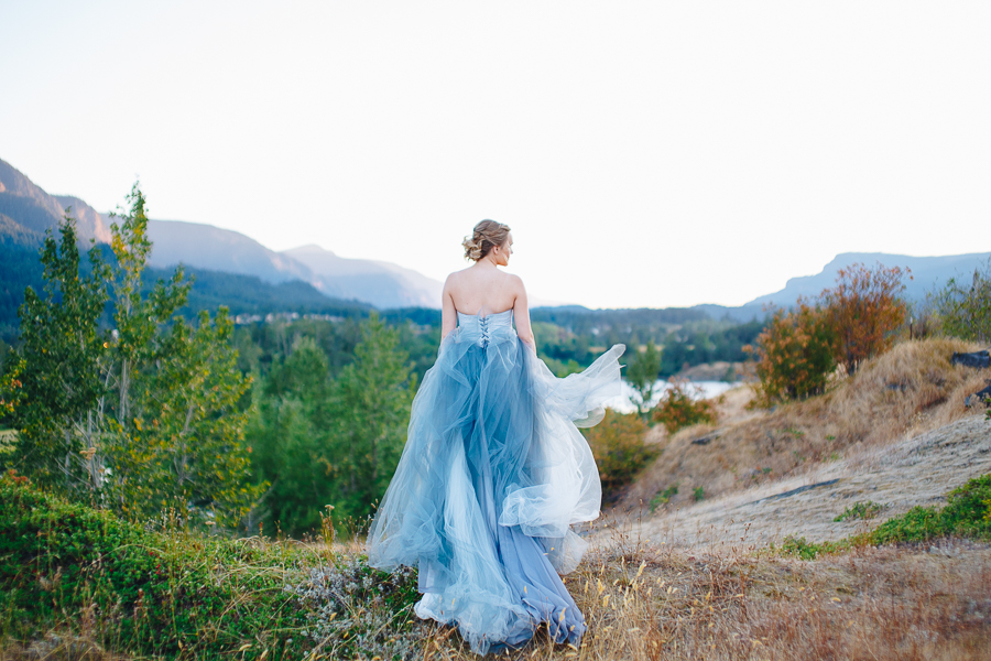 columbia-river-stylized-bridal-shoot-blog-20.jpg