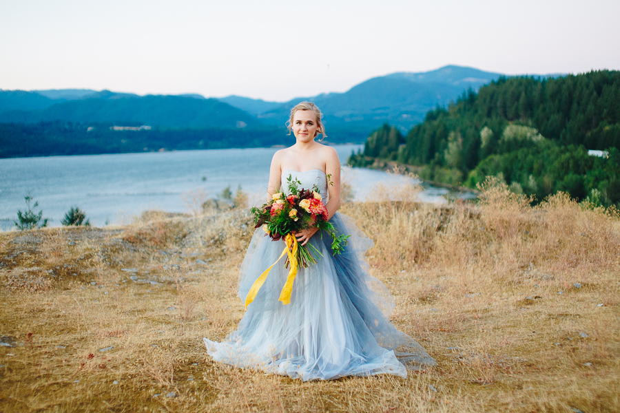 columbia-river-stylized-bridal-shoot-blog-114.jpg