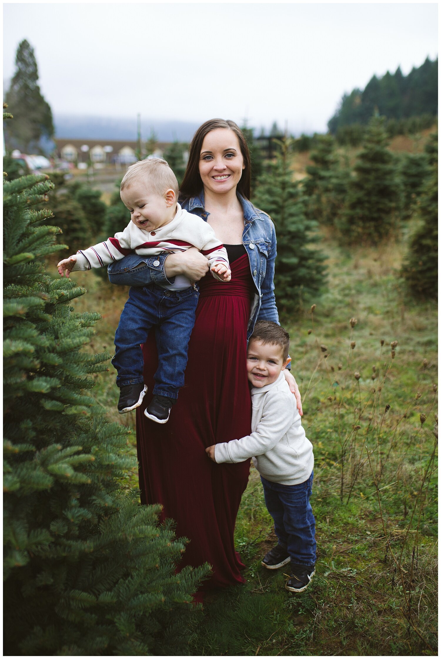 christmas-tree-farm-family-photography_0420.jpg