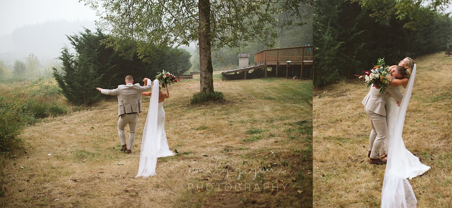 intimate-backyard-wedding-photography_0180.jpg