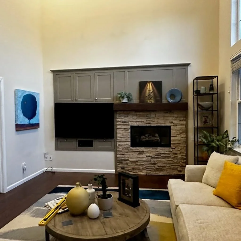 New painting &lsquo;When You Make Me Smile&rsquo; found its forever home 🏠 Many thank yous Marcia &amp; Rob!

When You Make Me Smile by Rena Charles
32&rdquo;x32&rdquo; acrylic on wood panel

#ArtisticSpaces #DesignInspiration  #CreativeInteriors #h