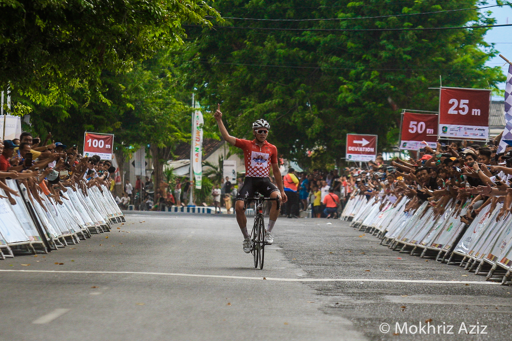 Jason Christie wins stage 3. Image courtesy of Mokhriz Aziz