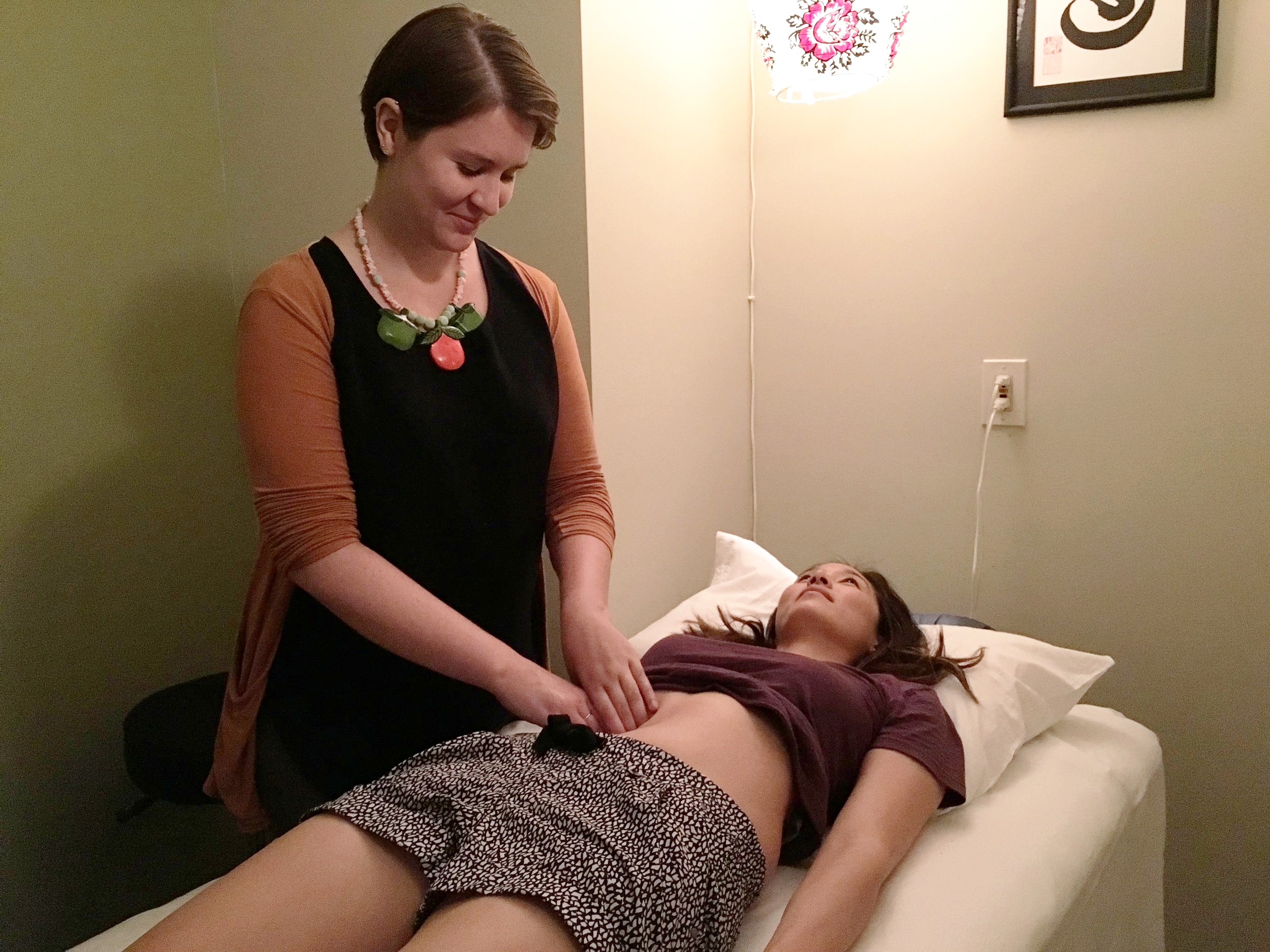 Hannah Schoonover doing external manual therapy before moving onto internal work.