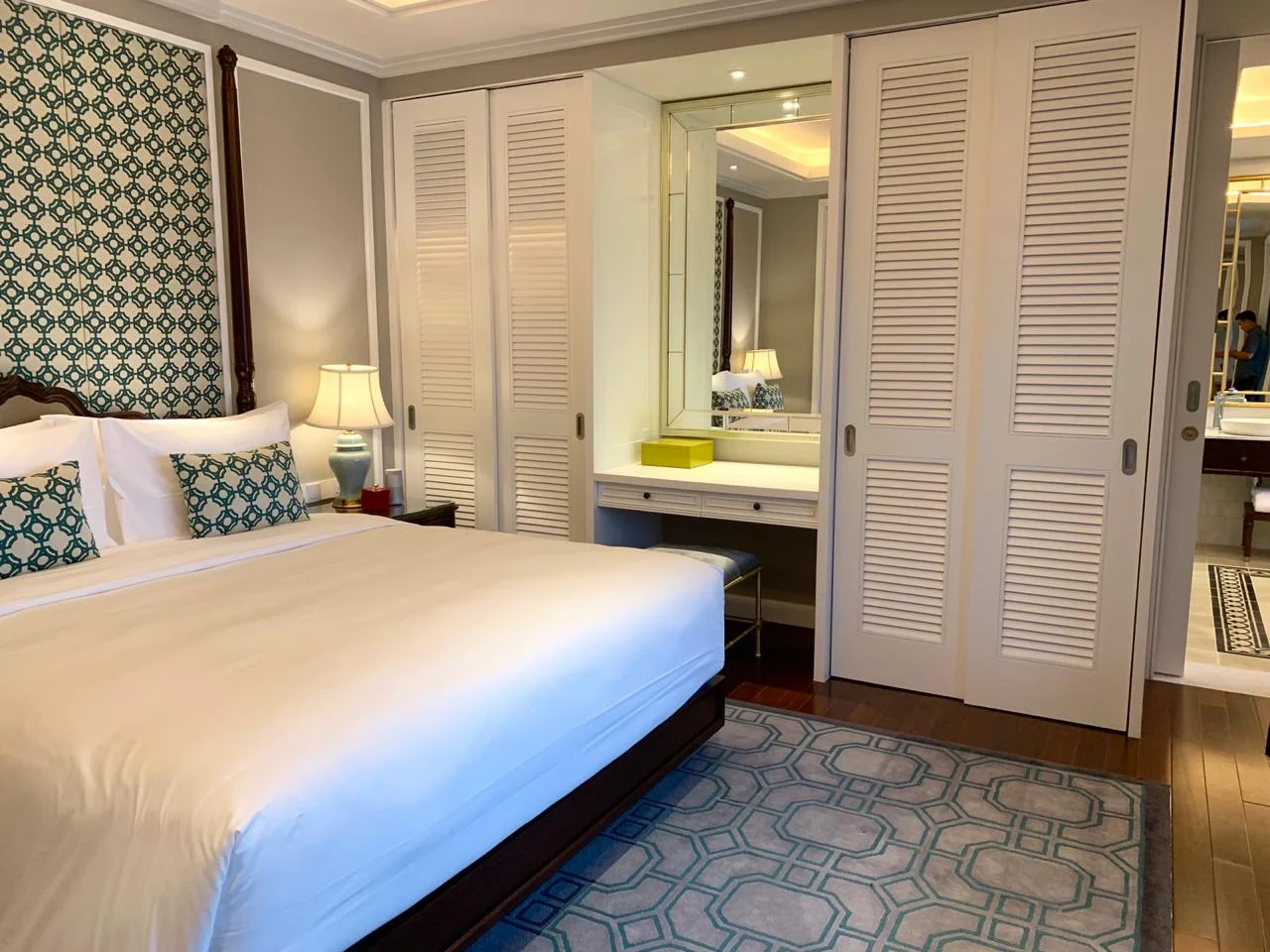 Mia D2 - Deluxe Room.jpeg