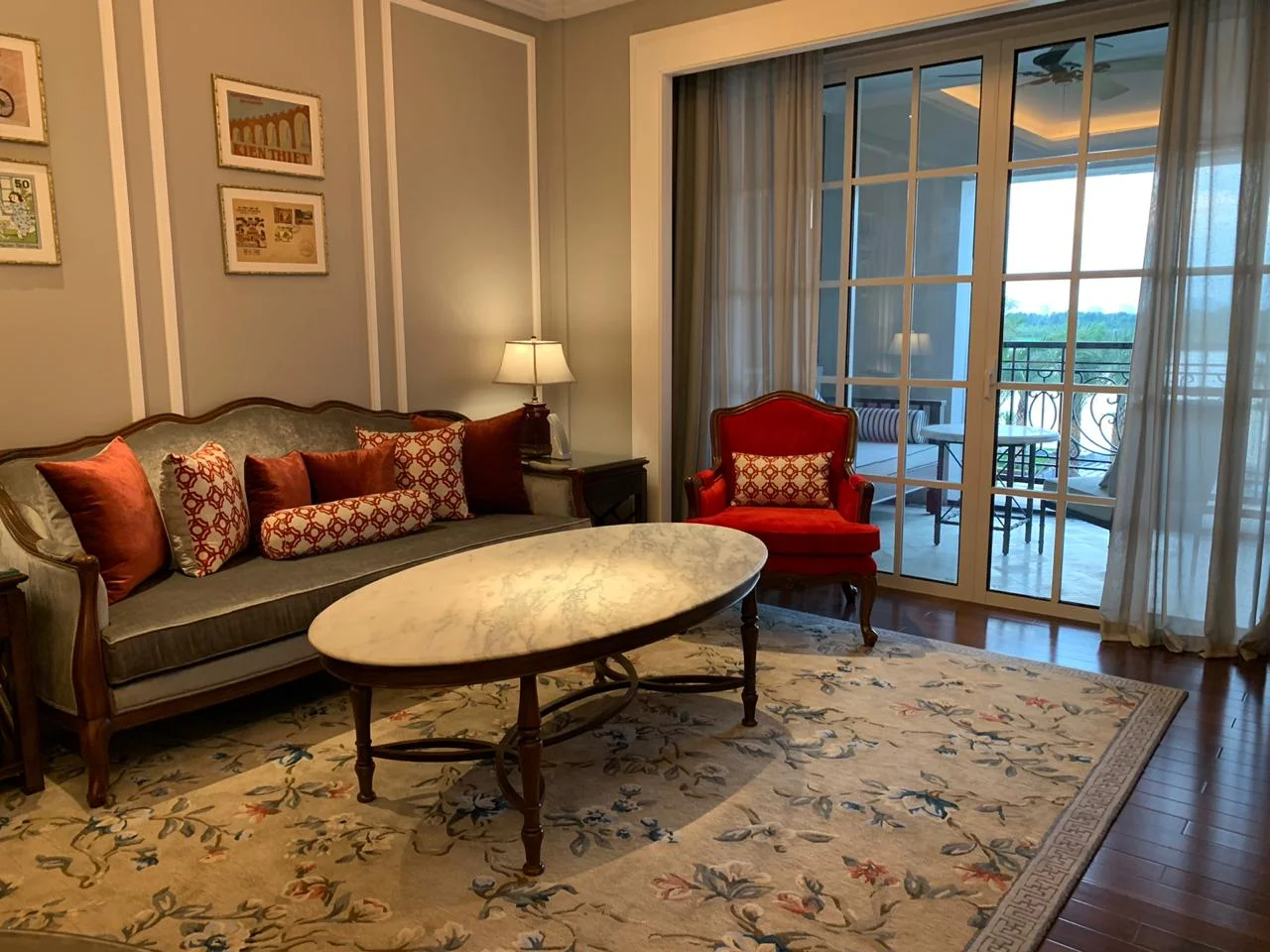 Mia D2 - Deluxe Room-3.jpeg