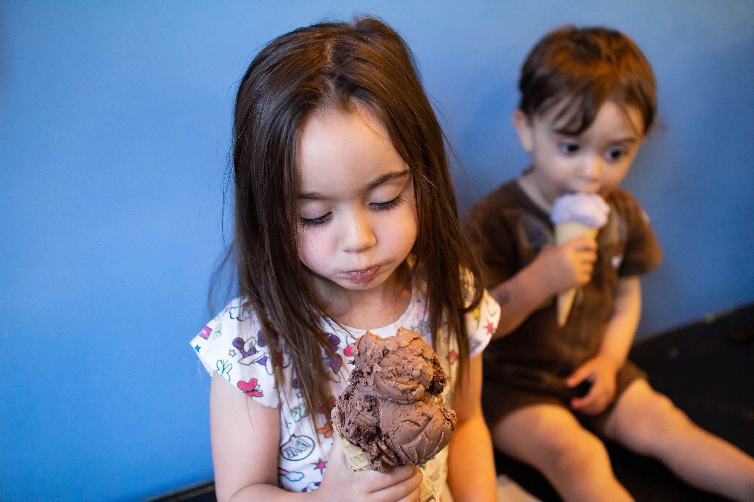 when your baby cone of sea salt caramel only brings you sadness, perhaps you should console yourself with your dad’s ginormous waffle cone of “girl scouts gone wild.”