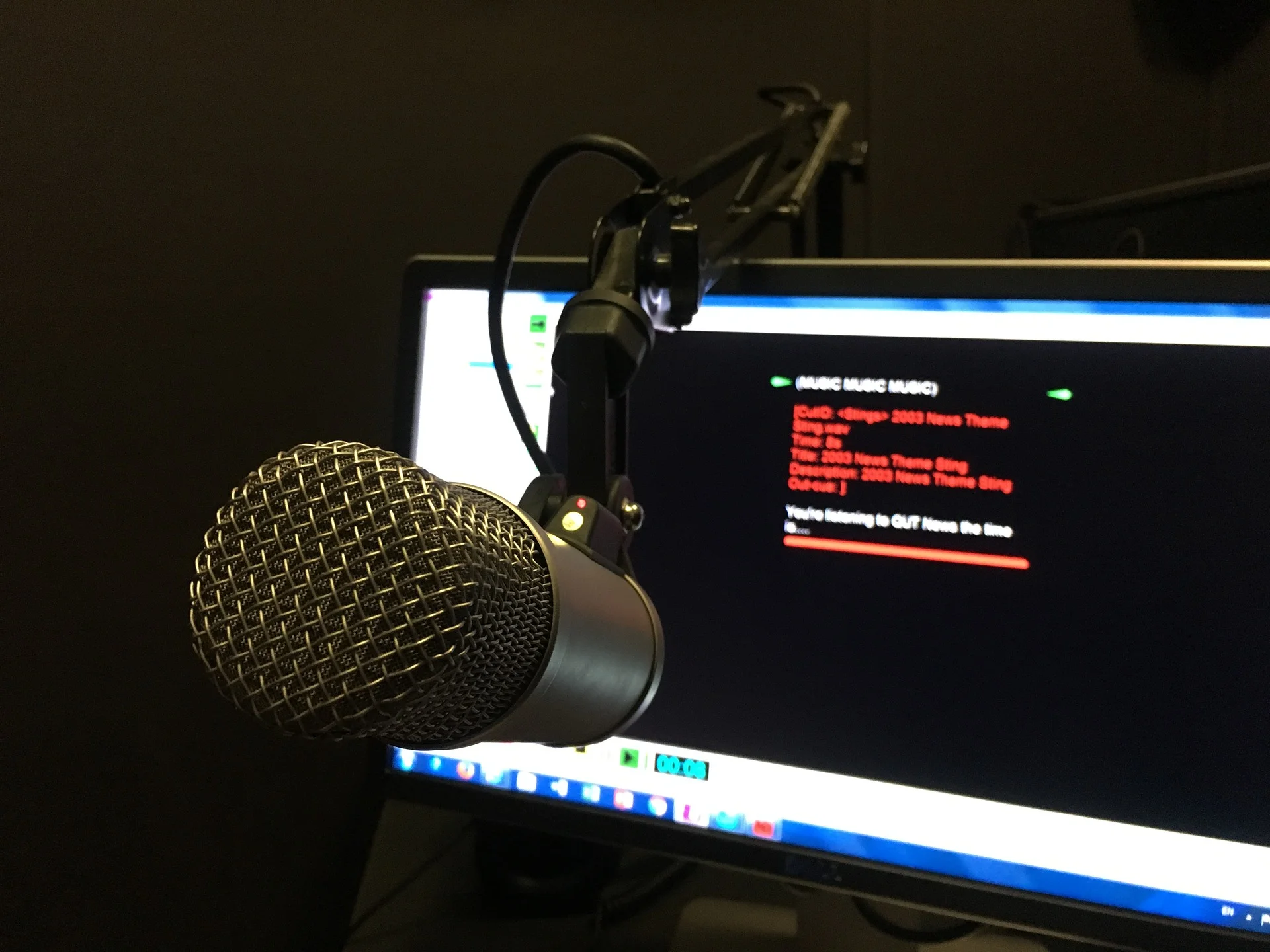 Finding your voice and creating habits - two topics, one episode