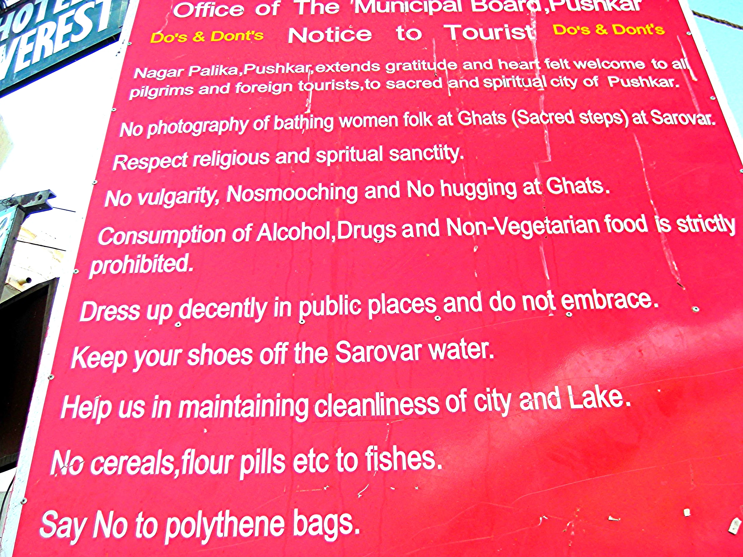 Instructions at the Pushkar lake, Rajasthan