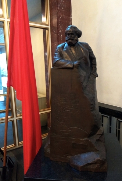 Entrance hall with the obligatory bust of Karl Marx