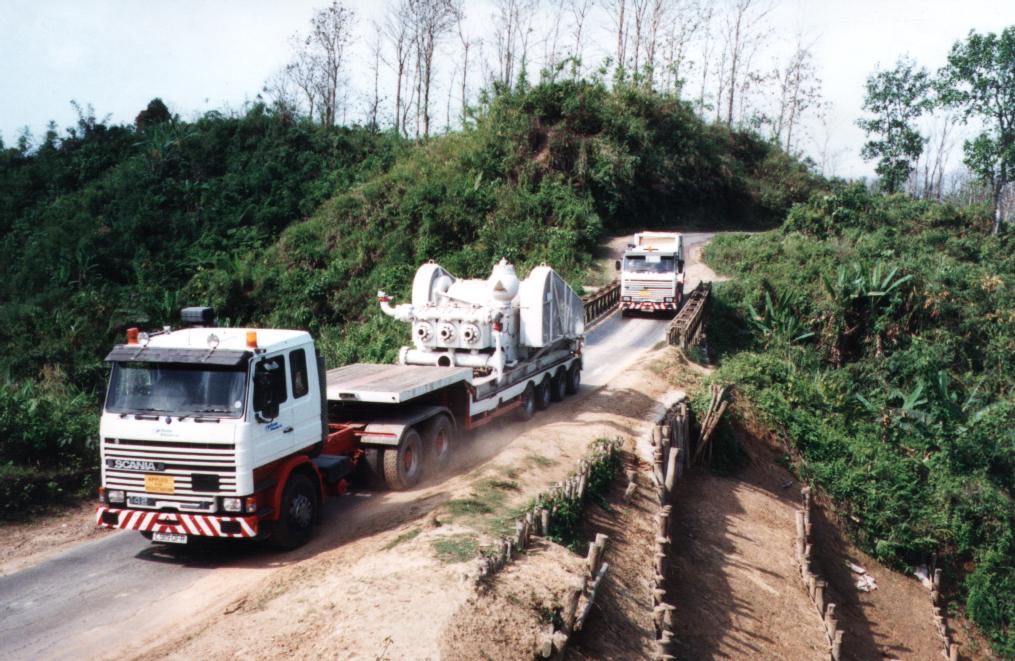 CE18 - Ops - haulage to Semutang 2.jpg