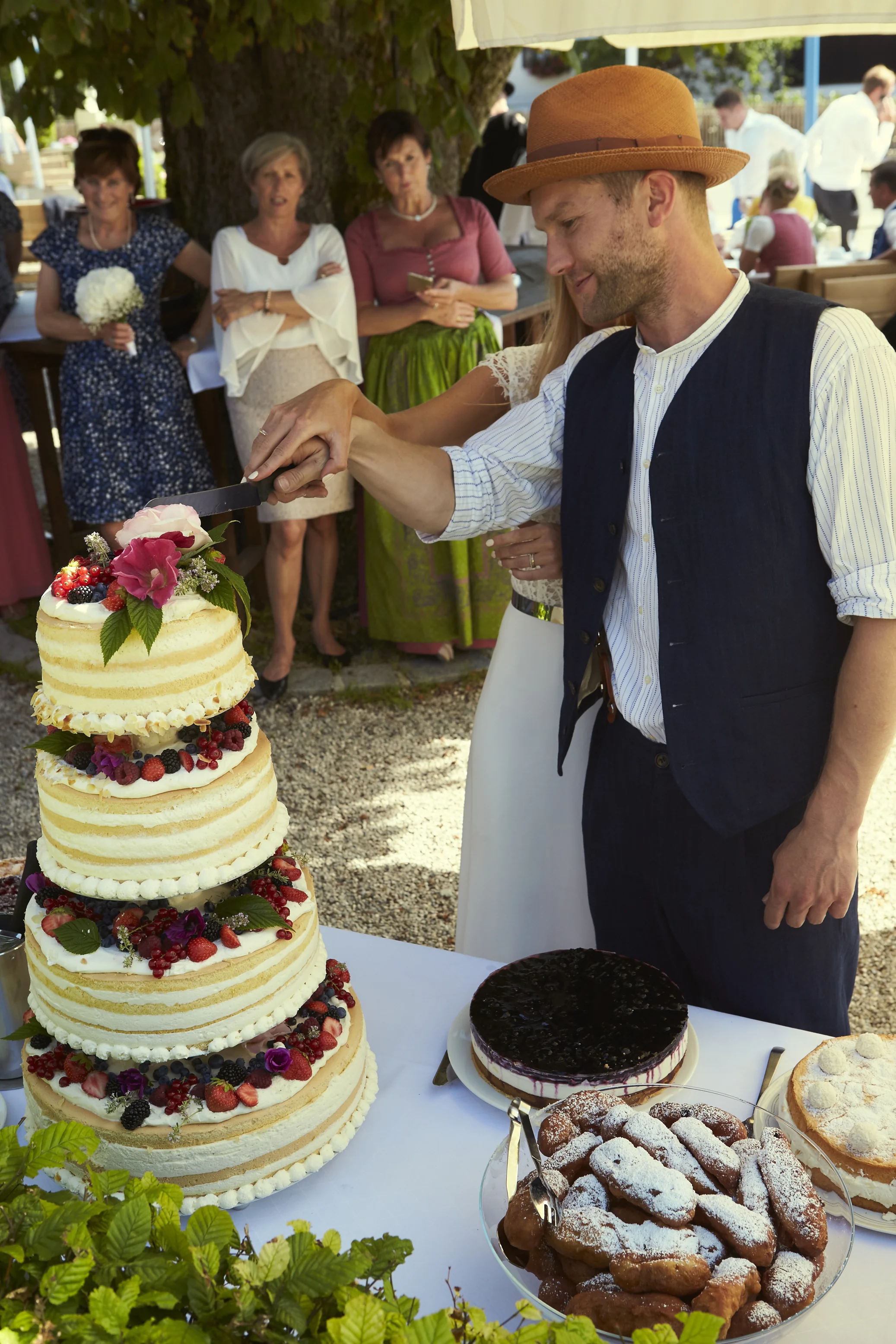 1707_HOLZER_280.jpg