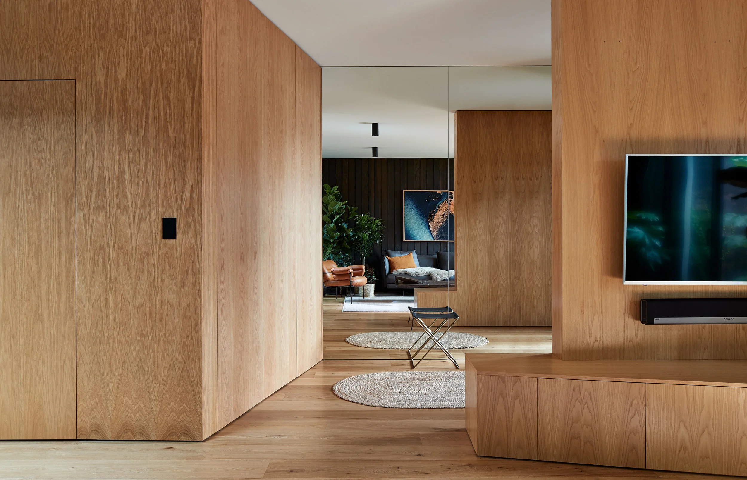 AMPLE HIDEAWAY HOUSE 2