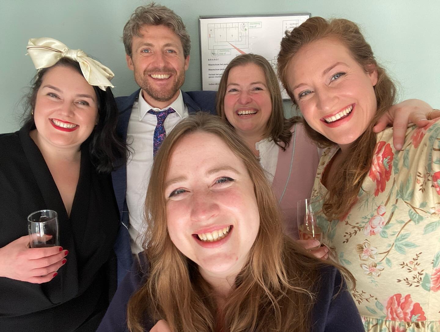 Avvy &amp; Dan&rsquo;s wedding was a riot! Such a positively wonderful time all together again for such a joyous occasion. Congratulations @averylelizabeth and @dvdmolen 🥂💍💍🍾 love you xxx

#wedding #netherlandswedding #avvyanddan #family #celebra