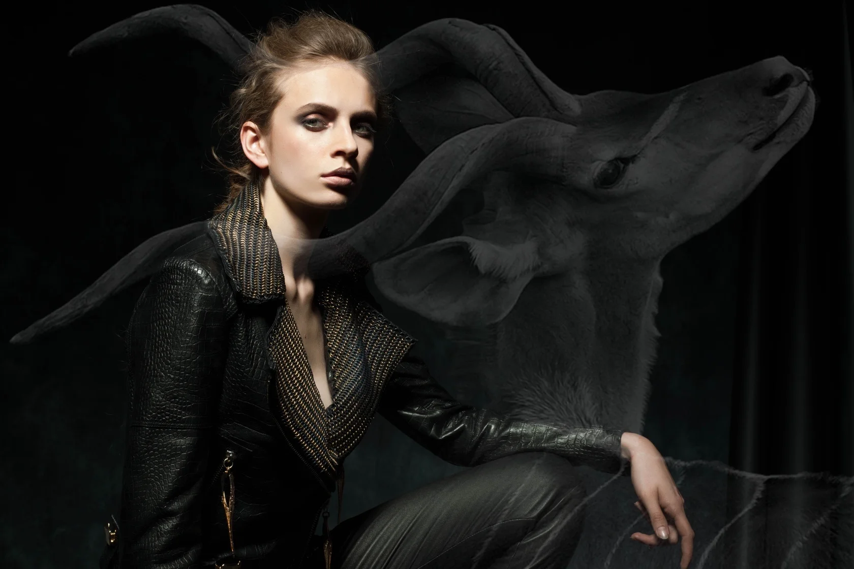 ELENA ESTAUN LOOKBOOK  C18_Page_13_Image_0001.jpg