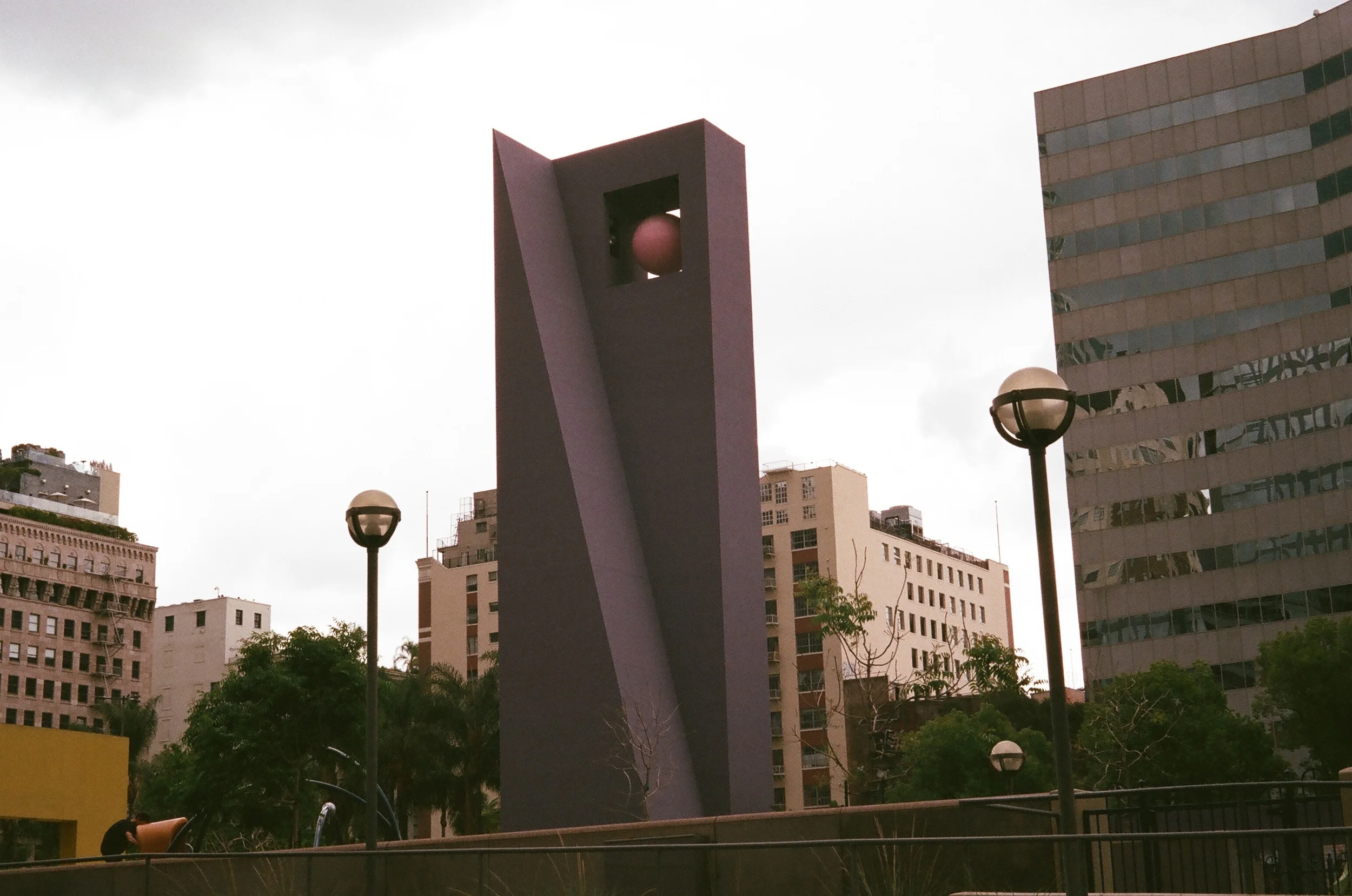 93350015.jpg