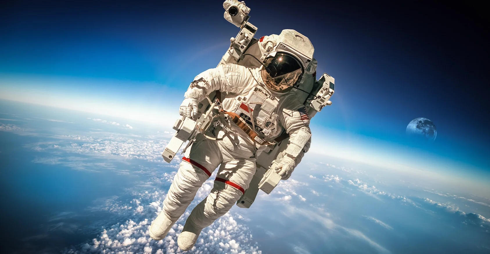 Materialet av karboniserad metall som NASA patenterat används i deras rymddräkter.
